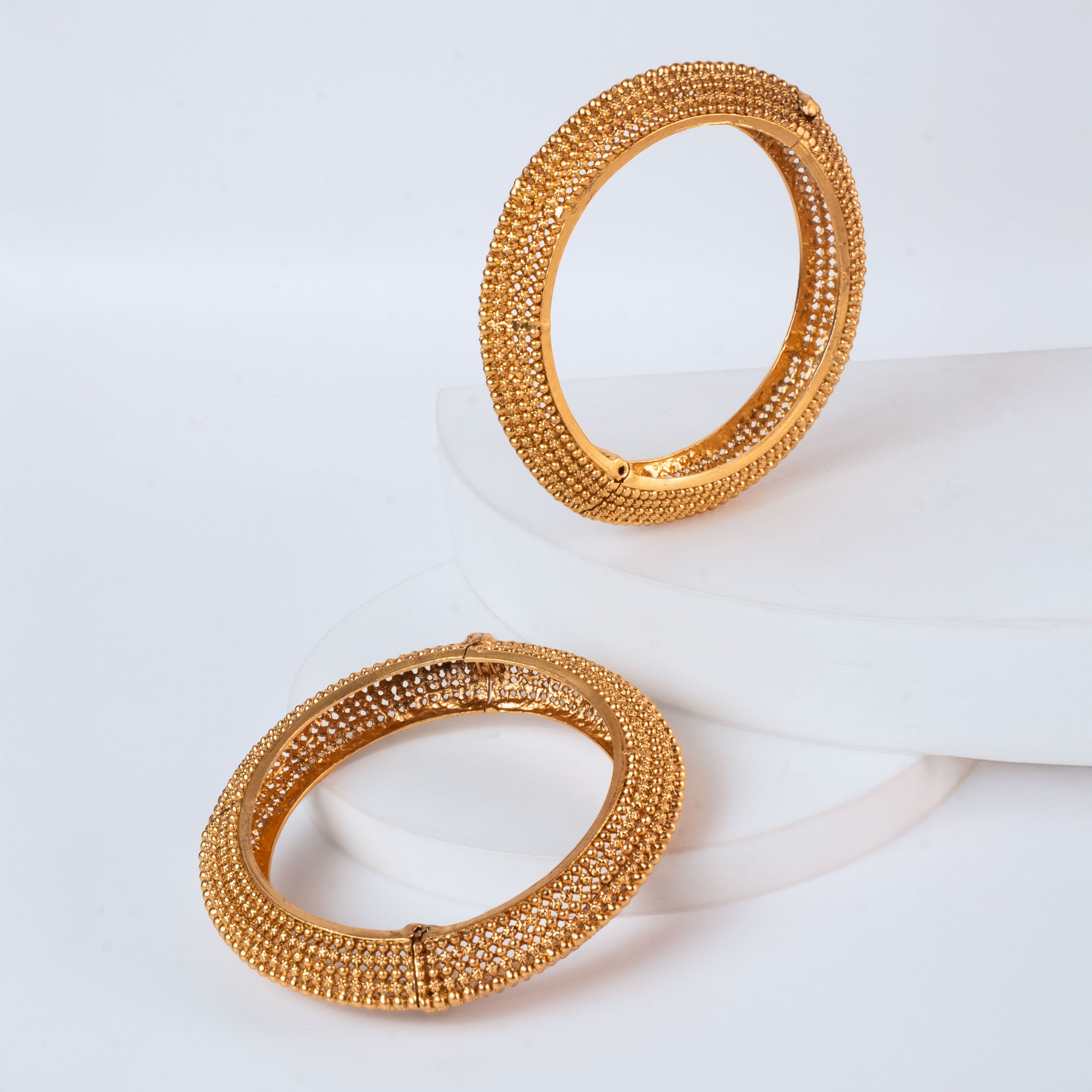 Meera Golden Kangan (Set of 2)